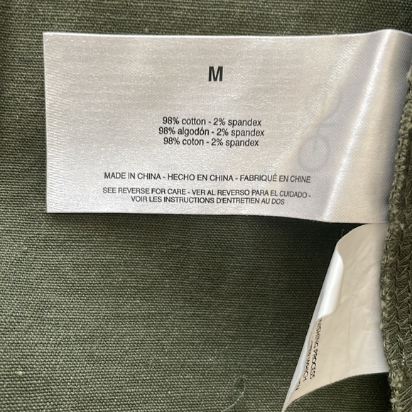 Nine West olive green denim cotton coat. NWT. Medium. Snaps. Cinches. - Picture 7 of 10